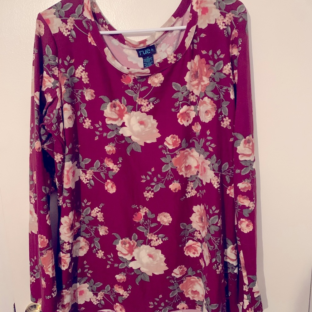 Rue21 plus size 2 soft flower long sleeve